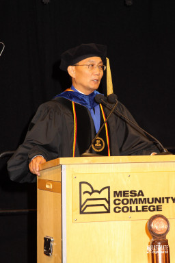 Dr. Shouan Pan speaks to students at graduation