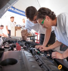 Students diagnose car problems at 2016 High School Auto Challenge Students diagnose car problems at 2016 High School Auto Challenge