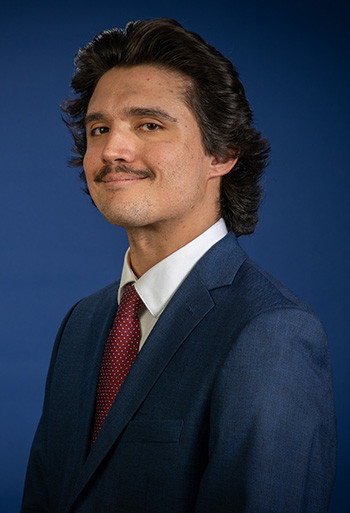 Headshot of Mateo Valdez.