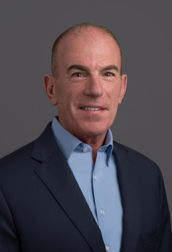 Headshot of Karl Schroeder.