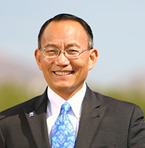 Headshot of Dr. Shouan Pan.
