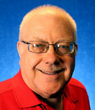 MCC Professor Dennis Kibbe, the 2018&nbsp;Red Hat Academy&nbsp;New Instructor of the Year