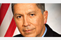 Headshot of Gil Orrantia.