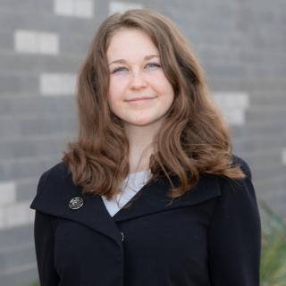 Headshot of Mia Haas.