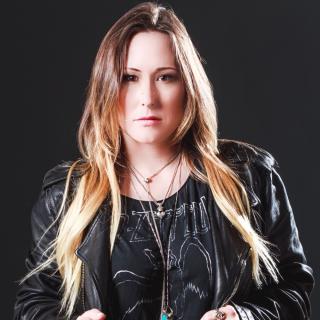 Headshot of Shannon Gunz.